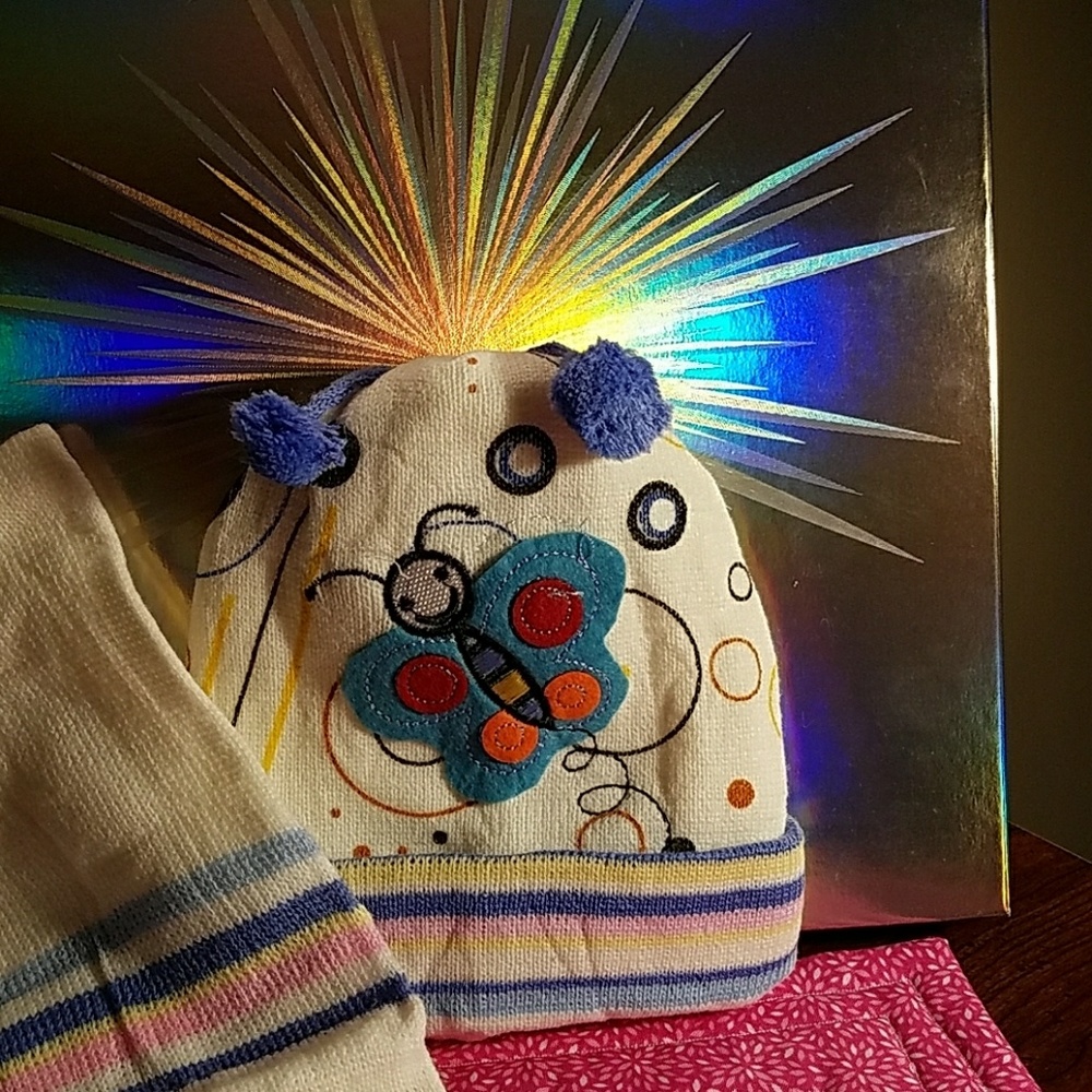 B1G1free Hat & Scarf Set Jack Frost is here :)